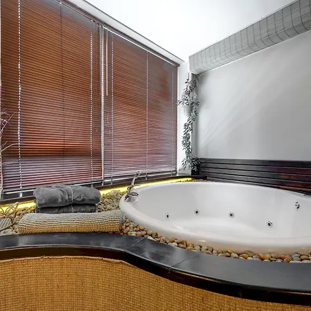 Appartement In Centre *